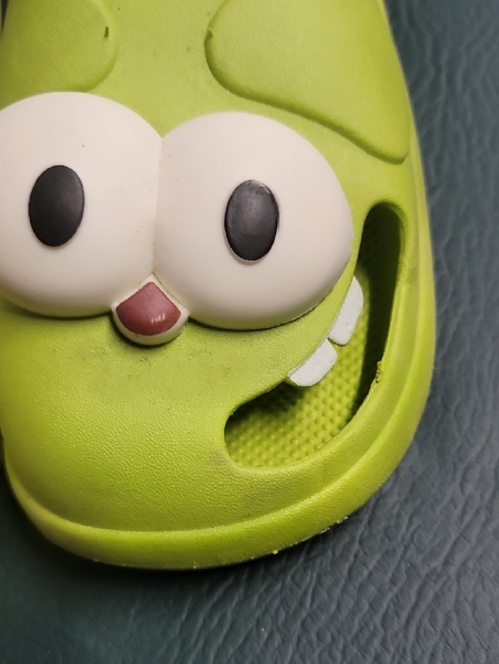 Kids' Fun Eye Character Slip-On Sandals - Lime Green - Picture 3 of 3